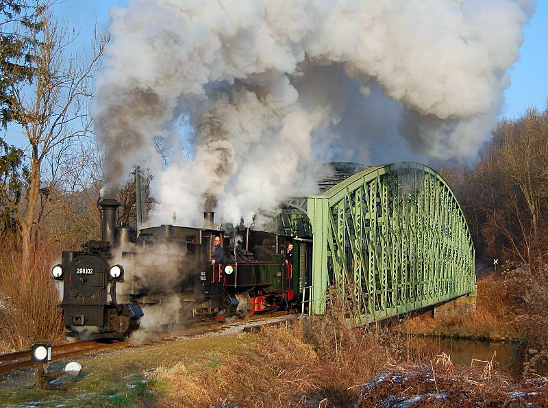 001 Steyrbrcke bei Waldneukirchen 298.102 u. 298.52 am 31.12.2008 foto thomas aichhorn