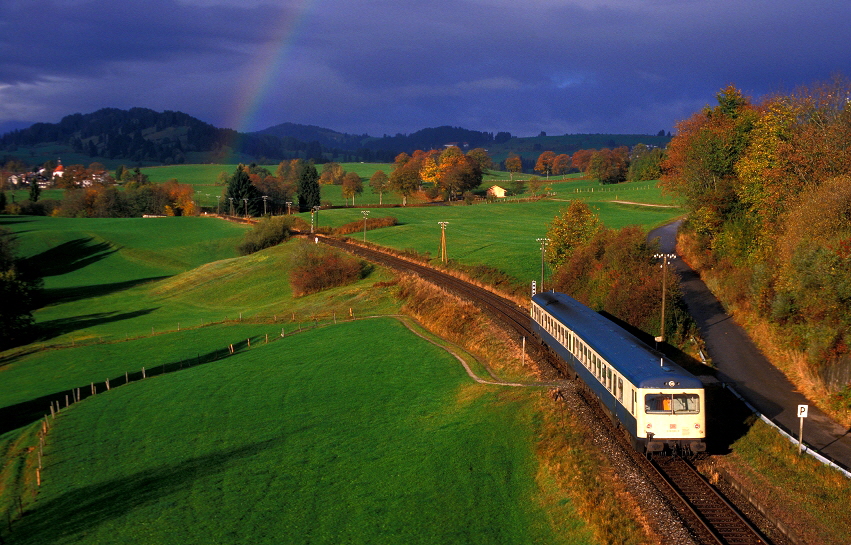 k-001 Auerfernb. 628.009-3 bei Maria- Rain 24.10.2001 foto herbert rubarth