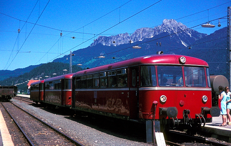 k-002 DB 798 Bf. Reutte in Tirol Regionalzug Kempten Allgu - Garmisch- Partenkirchen 05.07.1972 Foto Gustav Stehno