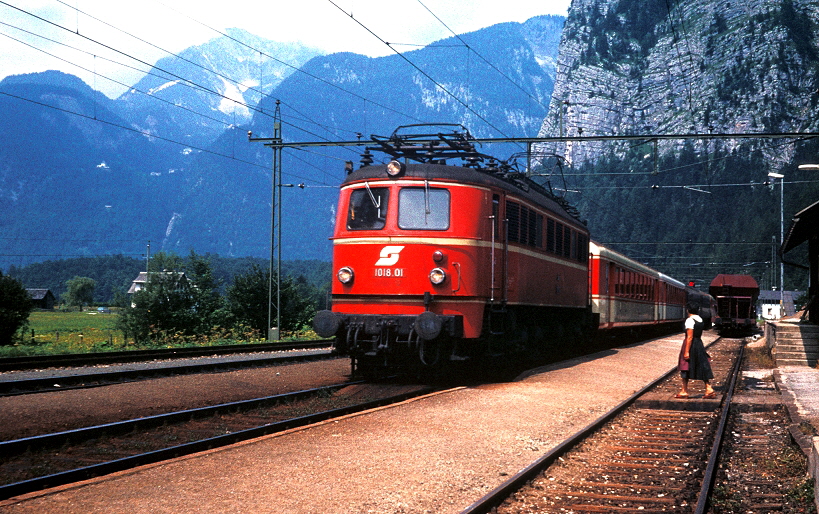 k-003 1018.01 Bf. Obertraun- Dachsteinhhlen 03.08.1982 Foto Gustav Stehno