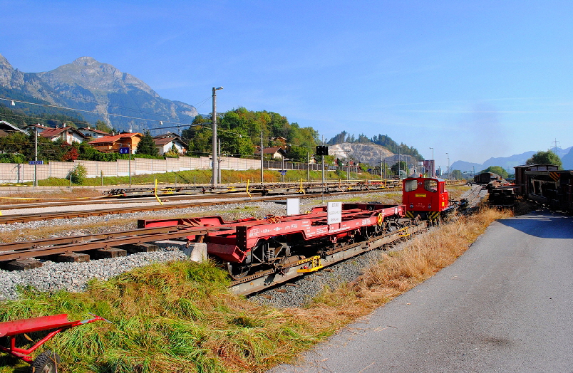 k-003 SLB Transportwagen Bf. Jenbach 25.09.2011 foto ingo kroneberger