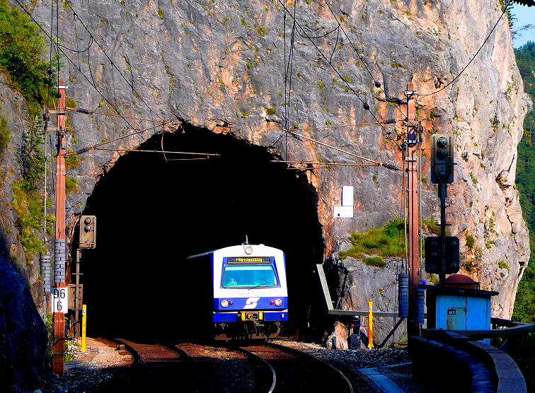 k-003a Semmeringbahn Weinzettelwand Tunnel 30.07.2009 foto herbert rubarth