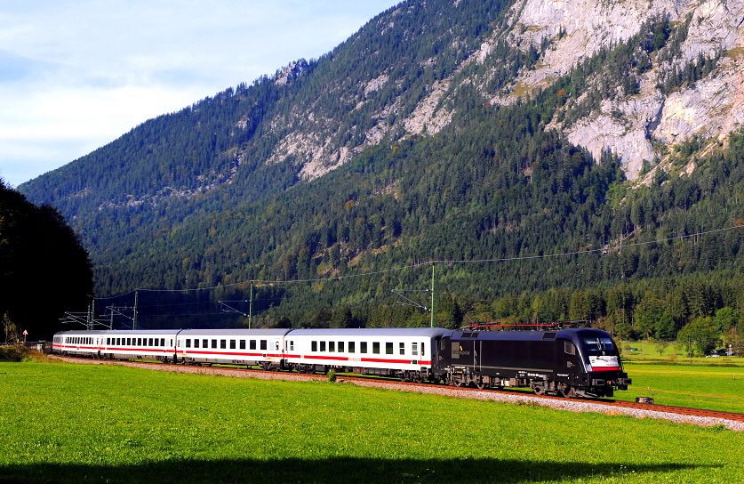 k-004. DB IC Berchtesgadener Land zw. Hallthurm und B.wiesen 23.09.2012 hr