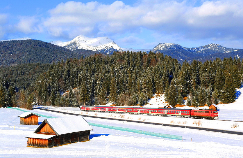 k-007. DB 111 033-7 Klais & der Schmalenseeh. 05.01.2011 hr