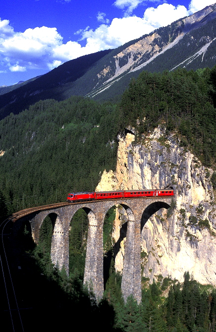 k-007 Albulabahn Landwasser Viadukt 01.08.2000