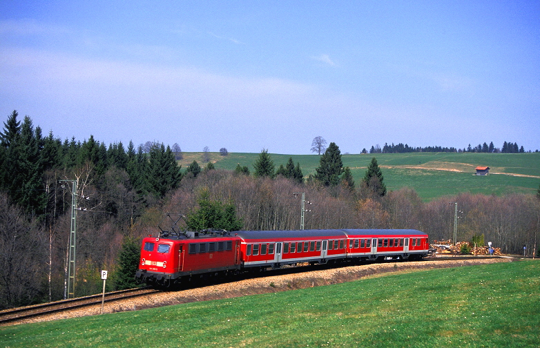 k-007 DB AG 141 390-5 zwischen Saulgrub und Altenau 31.03.2002 foto herbert rubarth