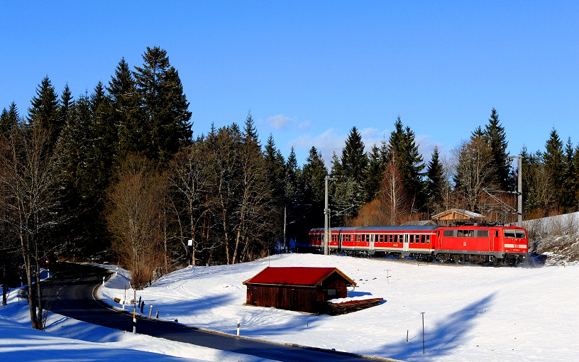 k-009 DB 111 159-0 kurz vor Mittenwald 05.01.2011 hr