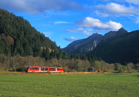 k-011 Desiro zw. Pfronten Ried u. Steinach 22.10.2001 Foto H. Rubarth