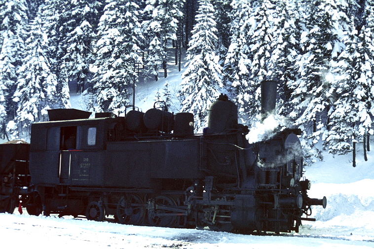 k-012 Erzbergbahn BB 97.207 Bf. Prbichl Januar 1977 foto heinz block slg.hr