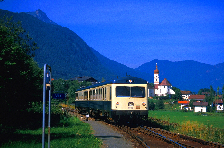 k-014 Einfahrt Bf. Vils 30.07.1986 Foto H. Rubarth