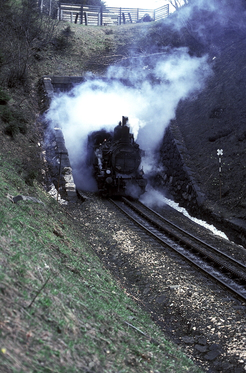 k-015 Erzbergbahn 97.201 Platten Tunnel ca. 1975 foto heinz block slg.hr