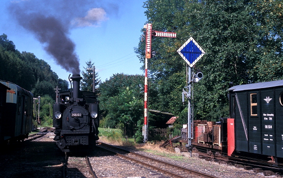 k-114 Umsetzten der 298.102 Bf. Gr�nburg 26.07.2009 foto herbert rubarth