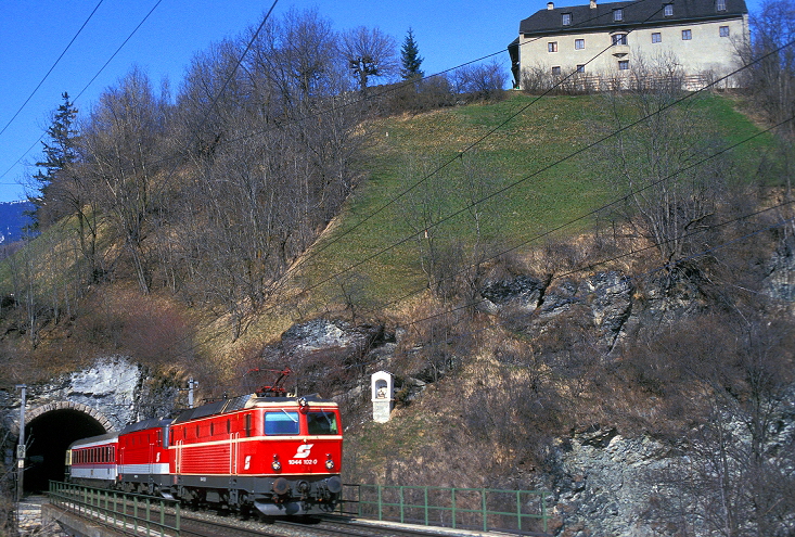 k-BB012 2 x1044 .102-0  etc.  Ausfahrt Matreier Tunnel 07.03