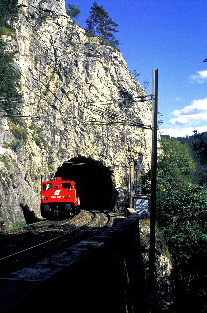 k-SE004 2062.034 Weinzettelwandtunnel bei Breitenstein 02.09.1992 foto herbert rubarth