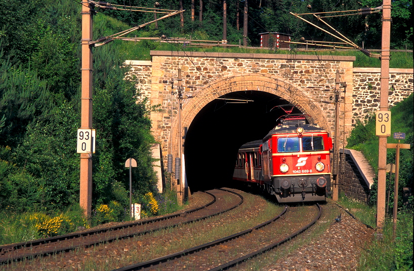 k-SEM004 1042.689-8 Klamm Tunnel 02.09.1992 foto herbert rubarth