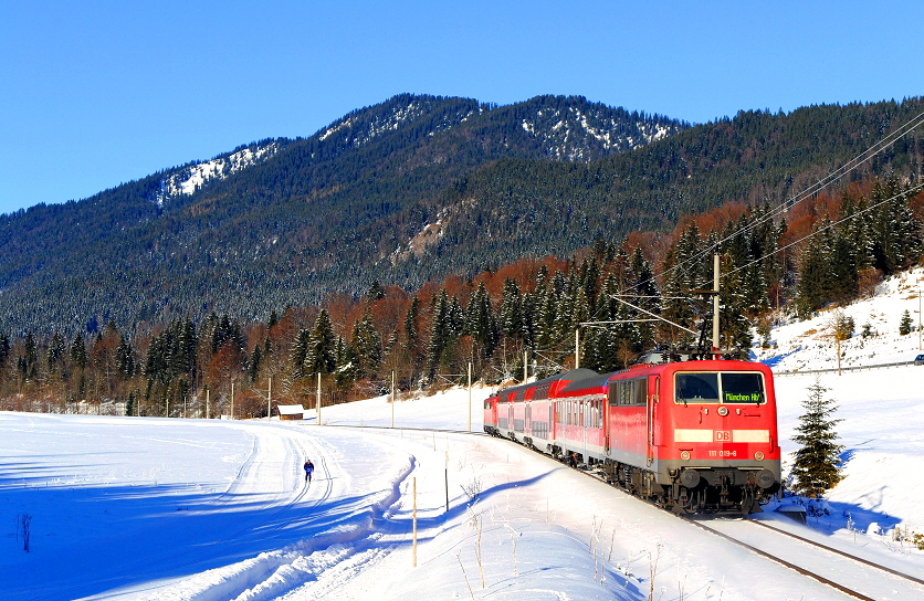 k-006. DB 111 019-6 bei Klais 05.01.2011 hr