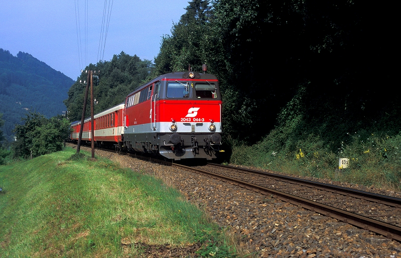 k-014 BR 2043.044 zwischen Wein- Ispersdorf und Sarmingstein 16.08.1998 foto herbert rubarth