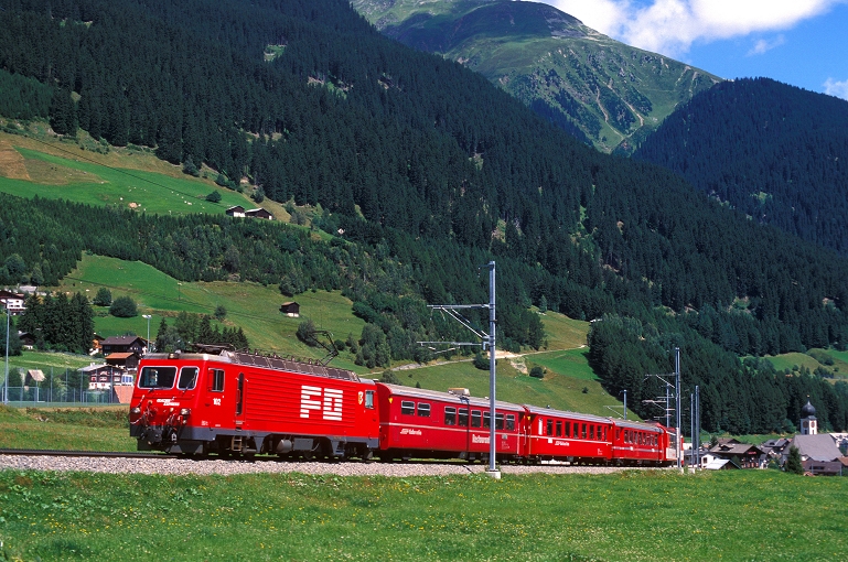 k-017 MGB Glacier bei Disentis 25.07.2002 hr