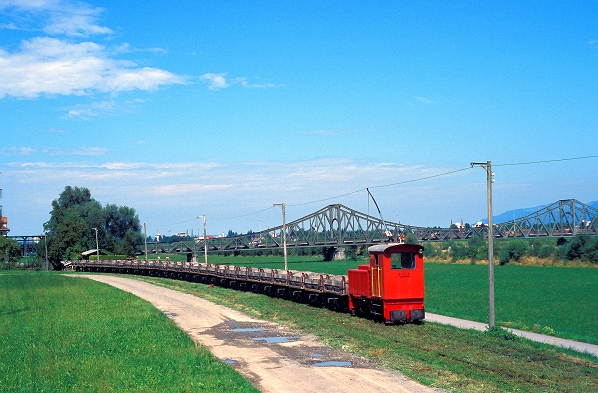k-019 IRR bei Widnau nach �berquerung der Rheinbr�cke 19.08.2006 Foto