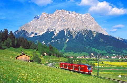 k-045 ET 426 bei Lermoos Zugspitzmassiv 23.05.2003 Foto H. Rubarth