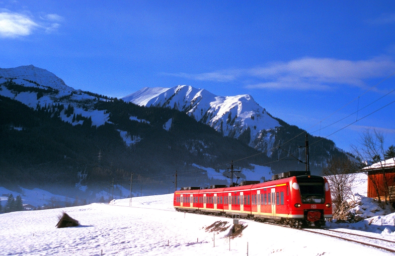 k-102 Au�erfernbahn ET 435 bei Lermoos Ri. Garmisch- Partenkirchen 04.01.2009 foto herbert rubarth