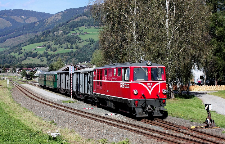 k-23_2011-09-25_PLB_Vs72 Zug 3313 Ausfahrt Uttendorf Stubachtal