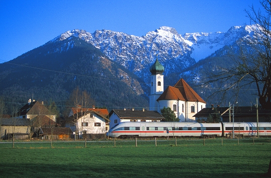 k-807 Kirche von Eschenlohe 30.03.2002