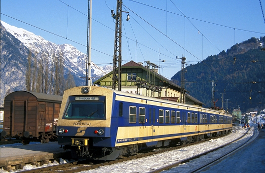 k-AB034 Arlbergbahn 6020 105 Bf. Landeck 24.02.1997 Foto J.Schmoll